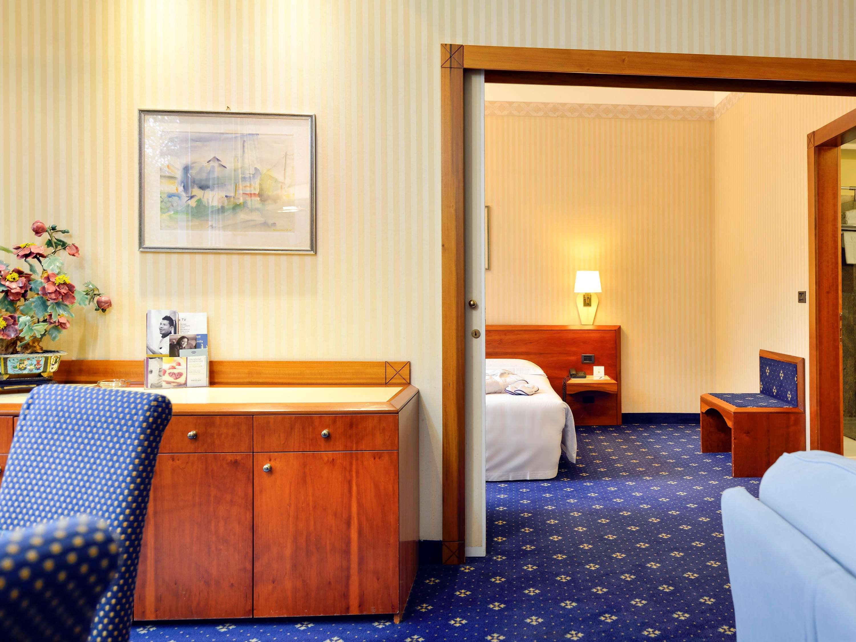 Mercure Reggio Emilia Centro Astoria Экстерьер фото
