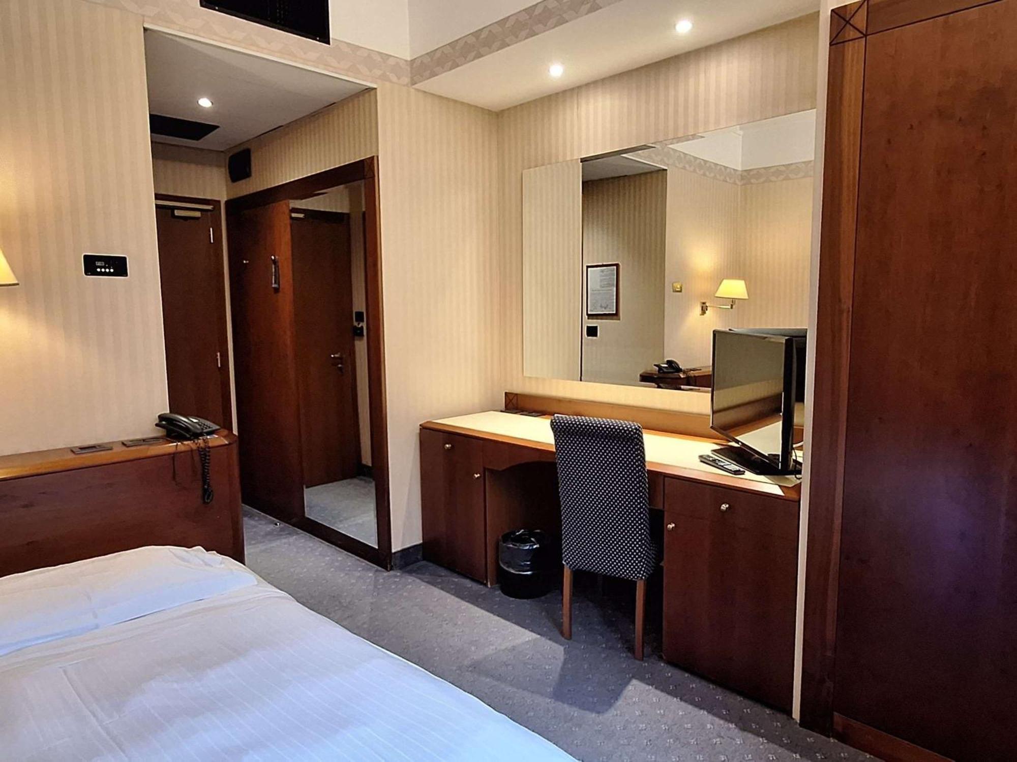 Mercure Reggio Emilia Centro Astoria Экстерьер фото